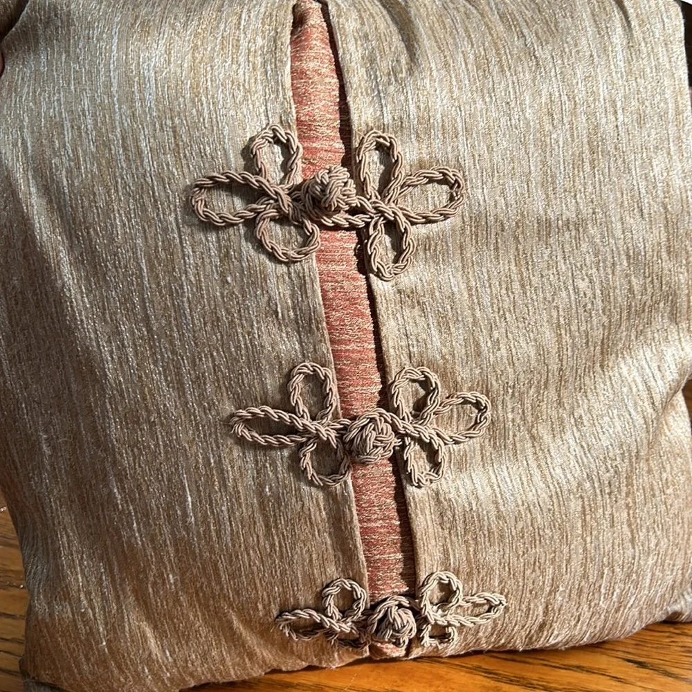 Unbranded braided cord accent pillow. Approximately 16” square.
